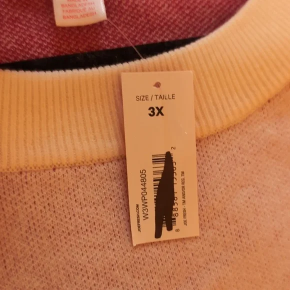 Joe Fresh| NWT Red and White Snow Flake Patterned Long Sleeve Crew Neck Sweater - Picture 11 of 15